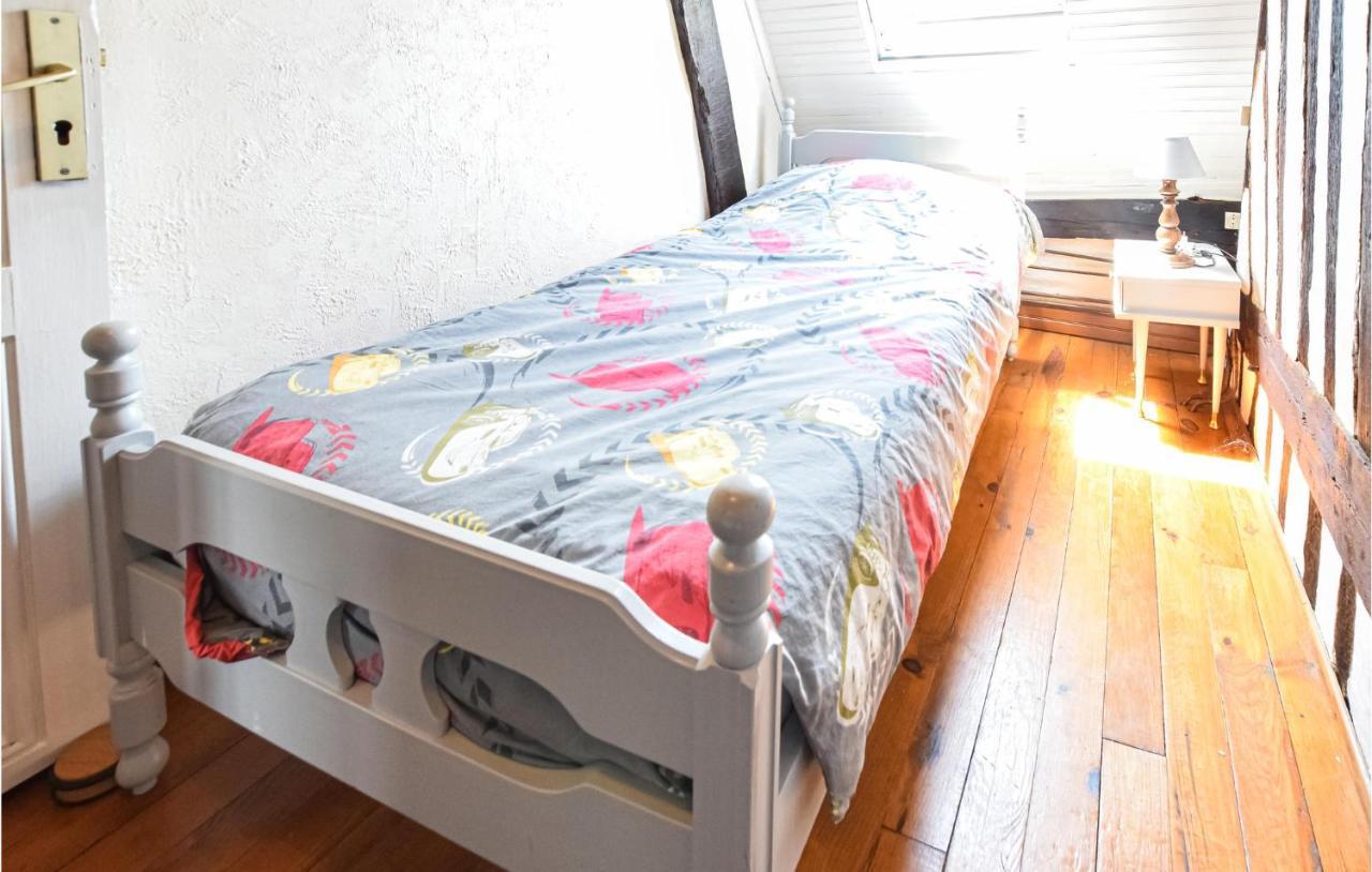 2 Bedroom Lovely Home In Marques Εξωτερικό φωτογραφία